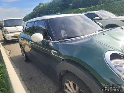 2016 MINI Clubman VIN: