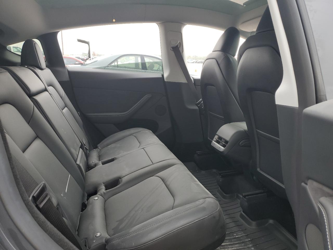 2023 TESLA MODEL Y  VIN:7SAYGDEE5PA129647