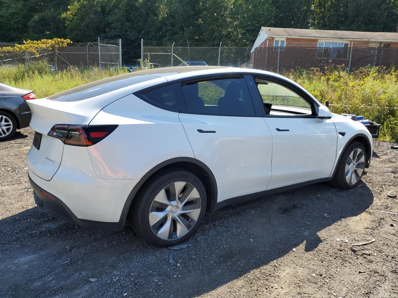 2023 TESLA MODEL Y  VIN:7SAYGDEE0PF695668