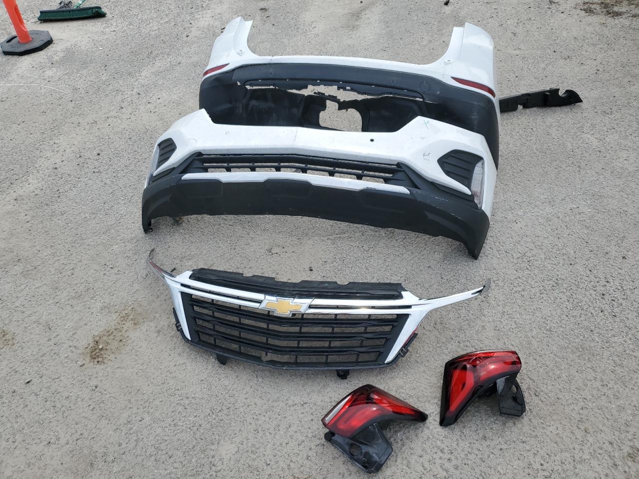 2023 CHEVROLET EQUINOX LT VIN:3GNAXKEG6PS185490