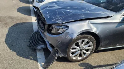 2019 Mercedes-Benz E 300 WDDZF4KB7KA585304 VIN:WDDZF4KB7KA585304