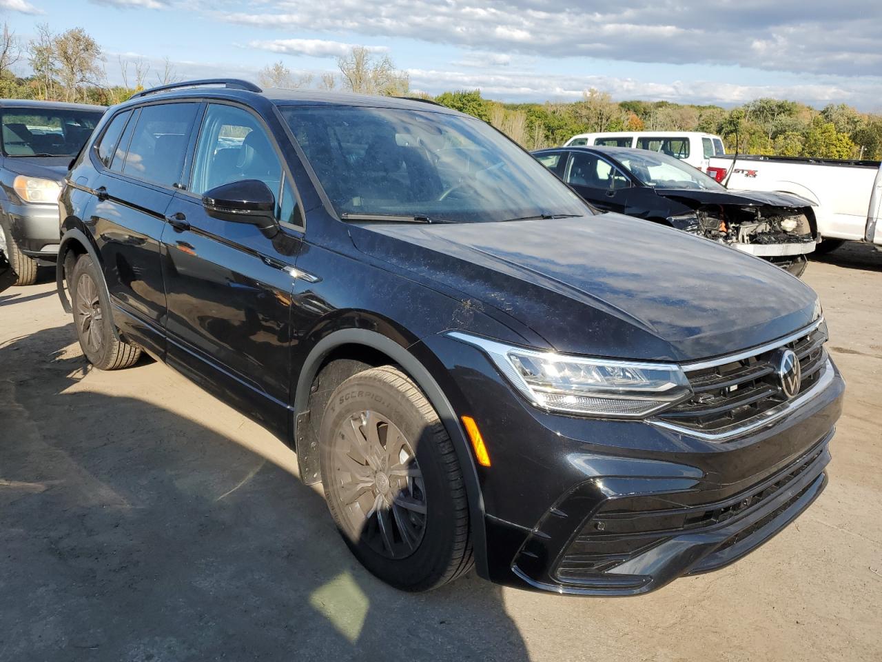 2024 VOLKSWAGEN TIGUAN SE R-LINE BLACK VIN:3VV8B7AX2RM100498