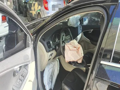 2015 Volvo V40 YV1MV79K0G2307561 VIN:YV1MV79K0G2307561