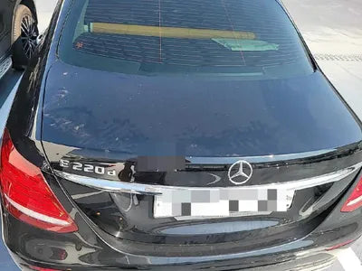 2016 Mercedes-Benz E 220 VIN: