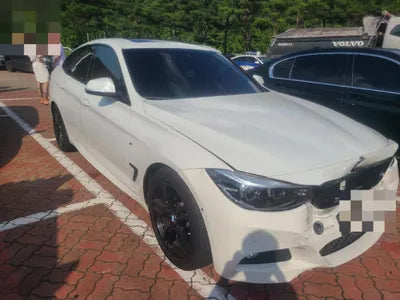 2020 BMW 320 VIN: