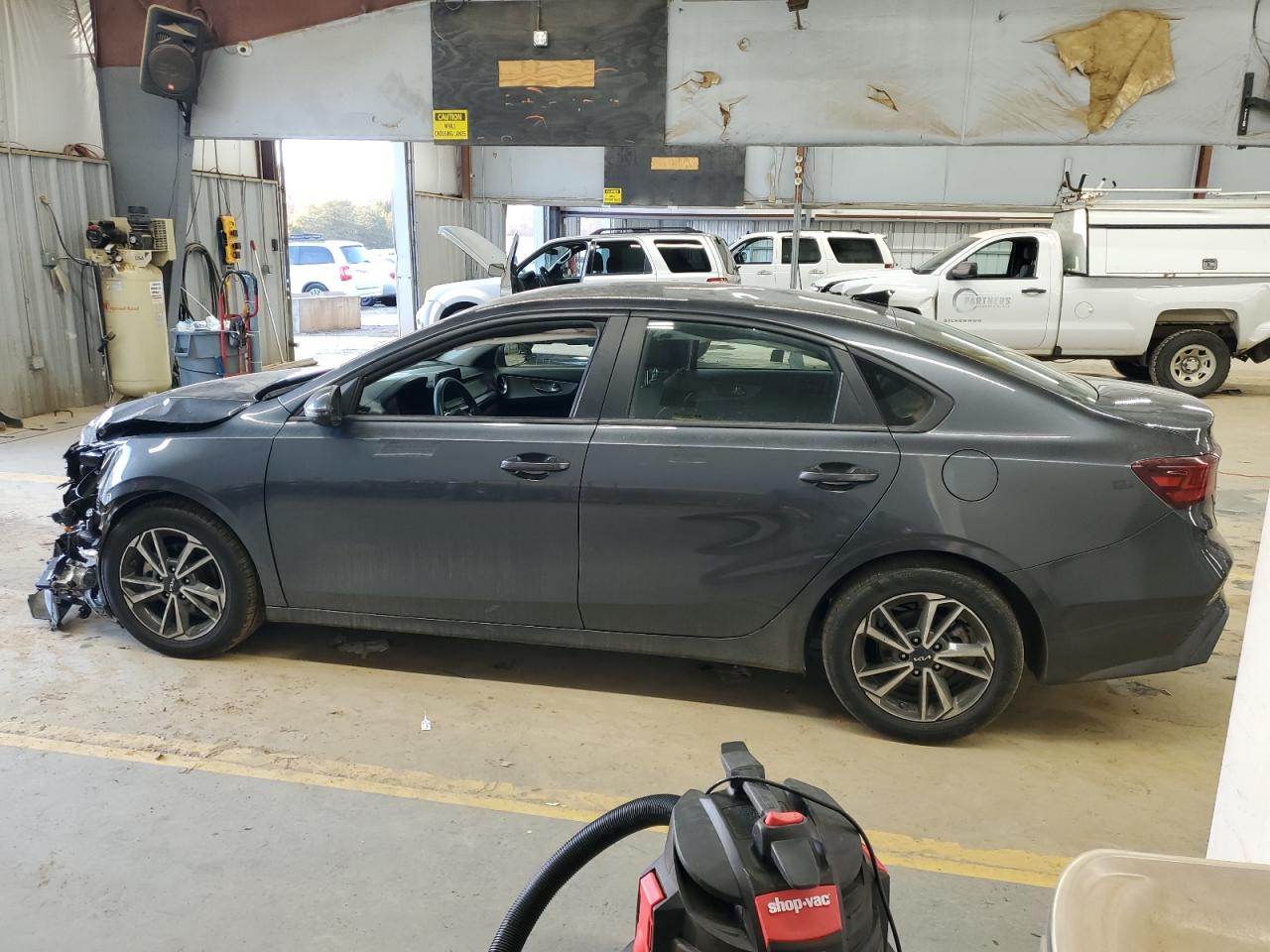 2022 KIA FORTE FE VIN:3KPF24AD4NE442596