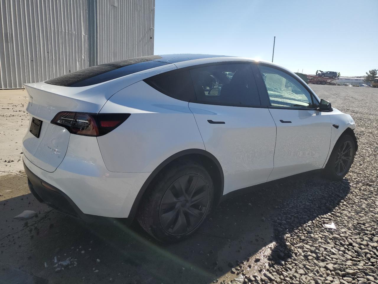 2024 TESLA MODEL Y  VIN:7SAYGDEE2RF153619