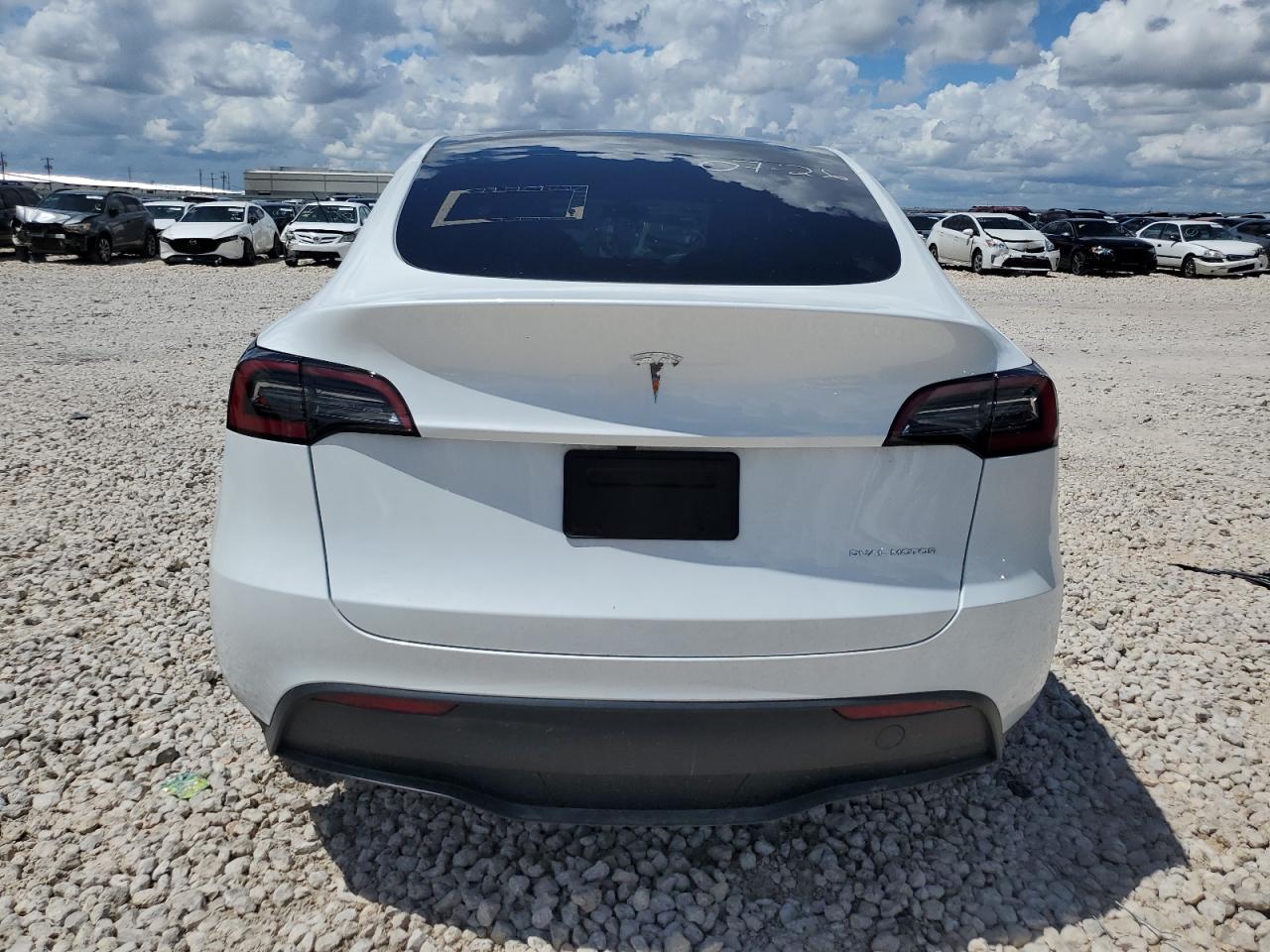 2024 TESLA MODEL Y  VIN:7SAYGDEE8RA289637