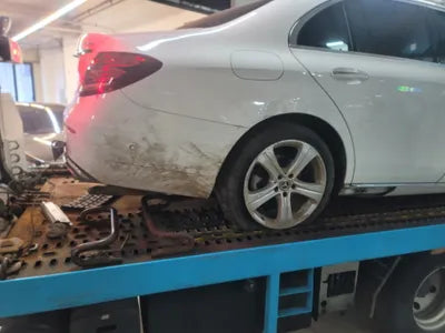 2017 Mercedes-Benz E 220 VIN: