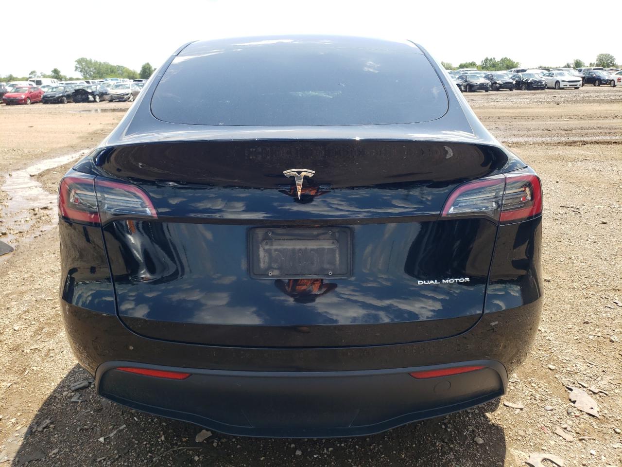 2022 TESLA MODEL Y  VIN:7SAYGDEE2NA008622