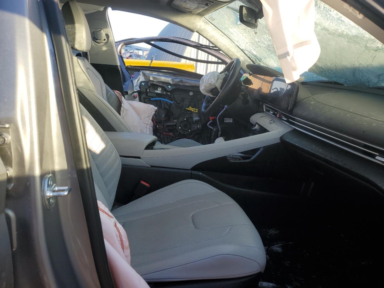 2024 HYUNDAI ELANTRA LIMITED VIN:KMHLP4DG5RU637765