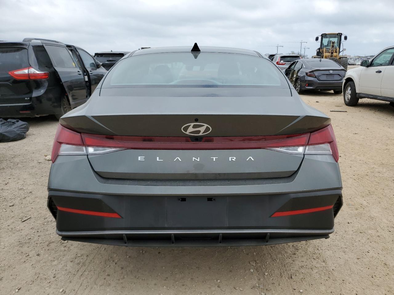2024 HYUNDAI ELANTRA SEL VIN:KMHLM4DG6RU808371