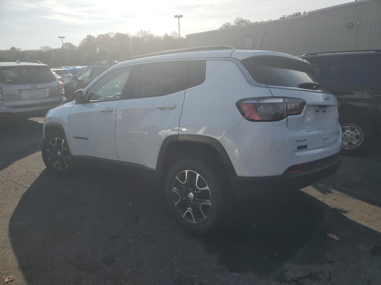 2022 JEEP COMPASS LATITUDE VIN:3C4NJDBB2NT124208