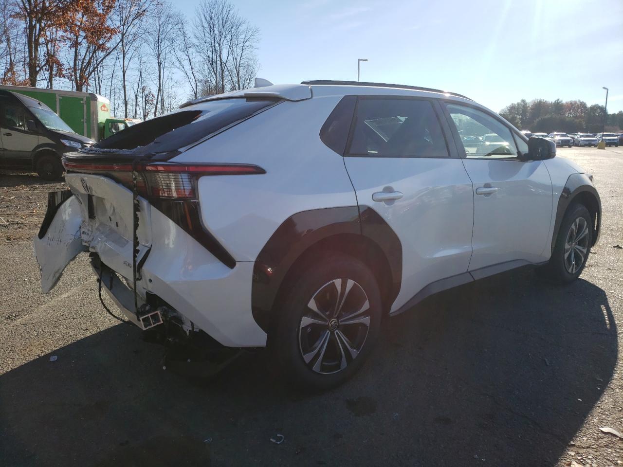 2024 TOYOTA BZ4X XLE VIN:JTMABACA7RA078839