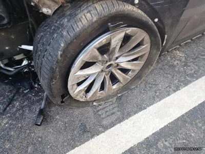 2020 Tesla Model X 5YJXCAE22LF288504 VIN:5YJXCAE22LF288504