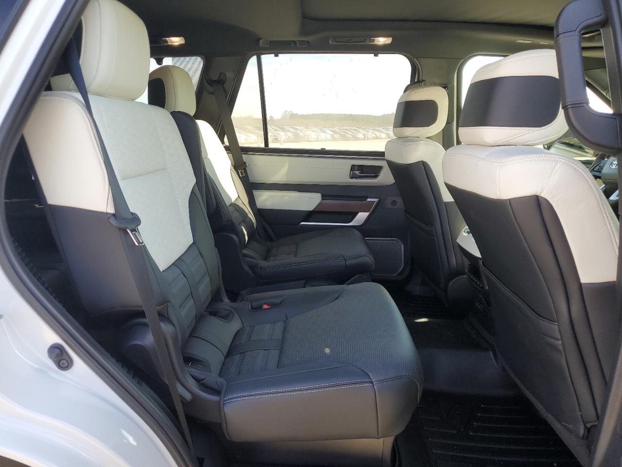 2024 TOYOTA SEQUOIA SR5 VIN:7SVAAABA3RX044551