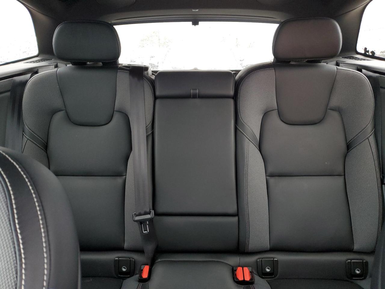 2022 VOLVO XC60 B6 R-DESIGN VIN:LYV062RM1NB048794