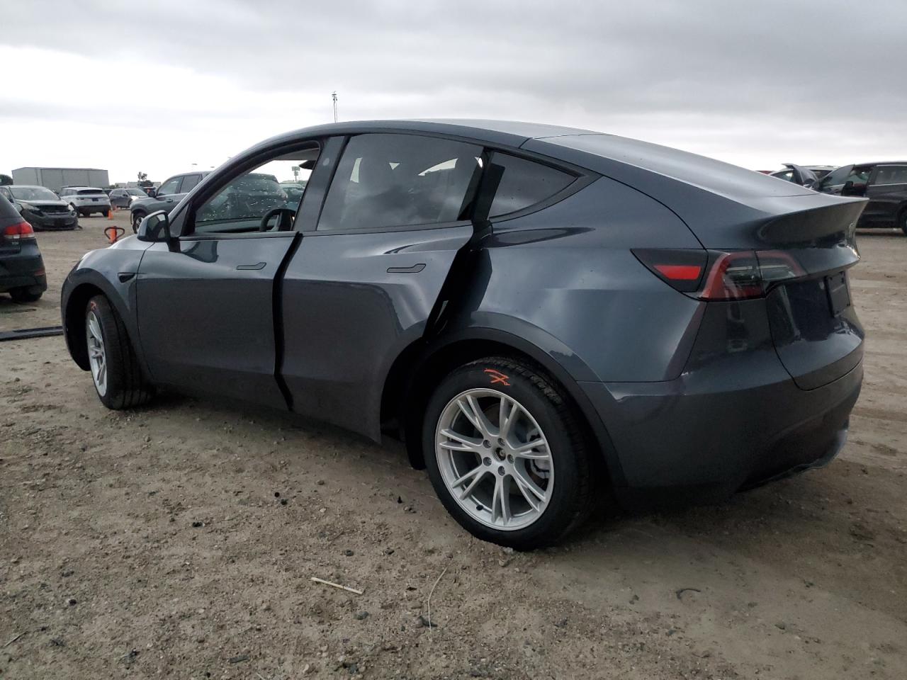 2023 TESLA MODEL Y  VIN:7SAYGDEE0PA195099