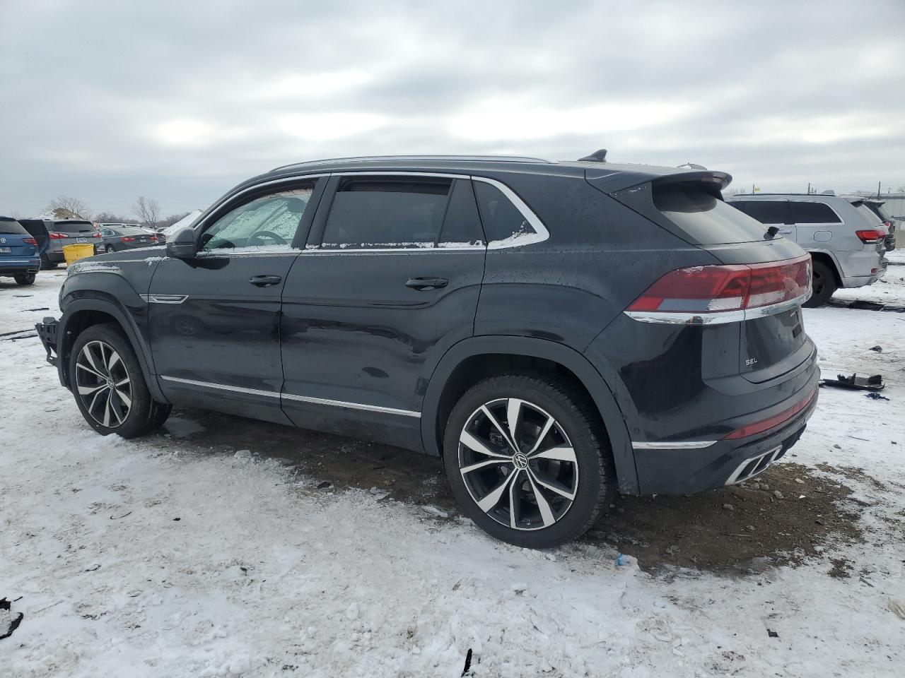 2024 VOLKSWAGEN ATLAS CROSS SPORT SEL PREMIUM R-LINE VIN:1V2FE2CA9RC206858
