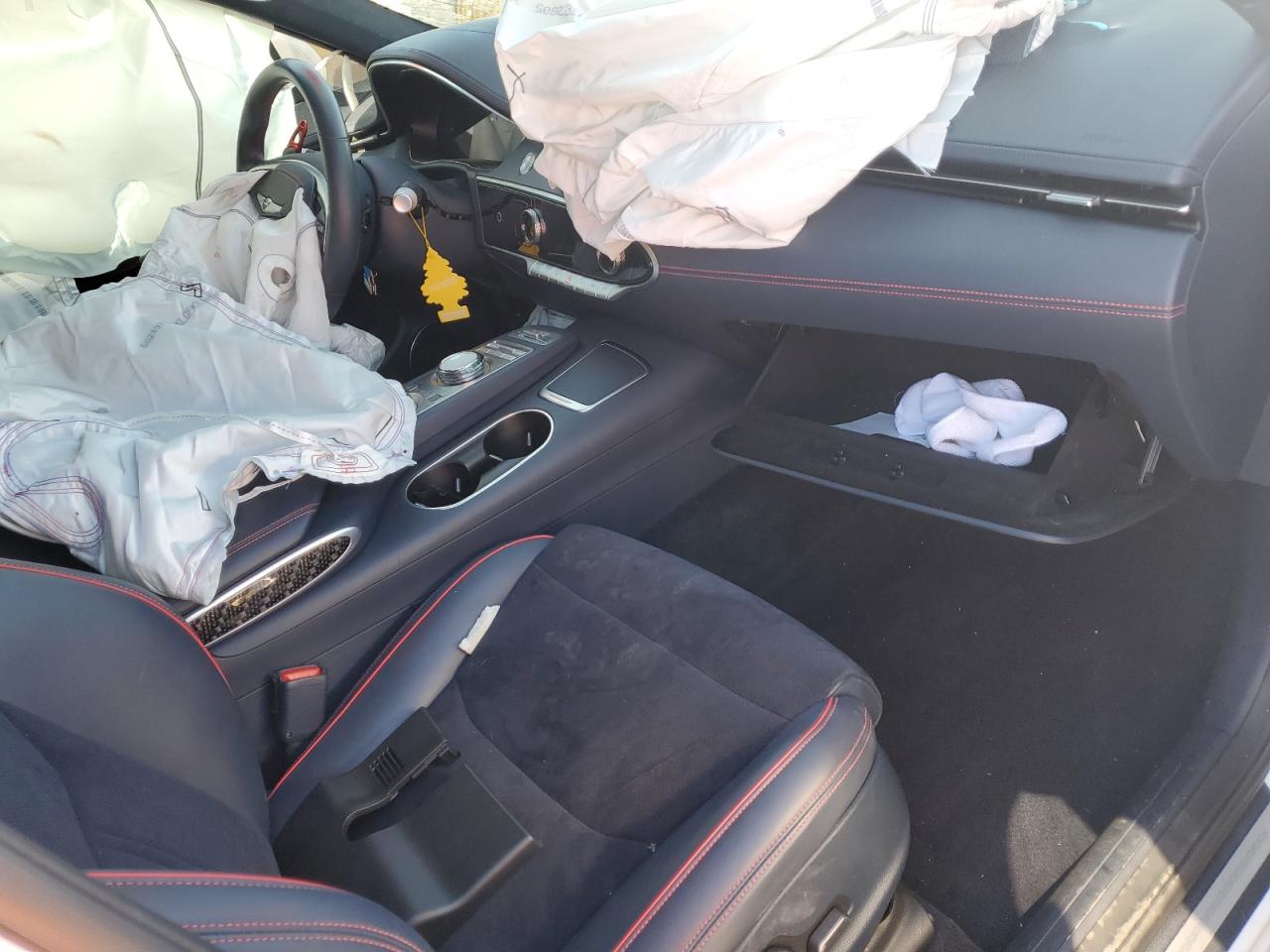 2022 GENESIS GV70 BASE VIN:KMUMCDTC3NU015045