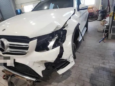 2019 Mercedes-Benz GLC 300 VIN: