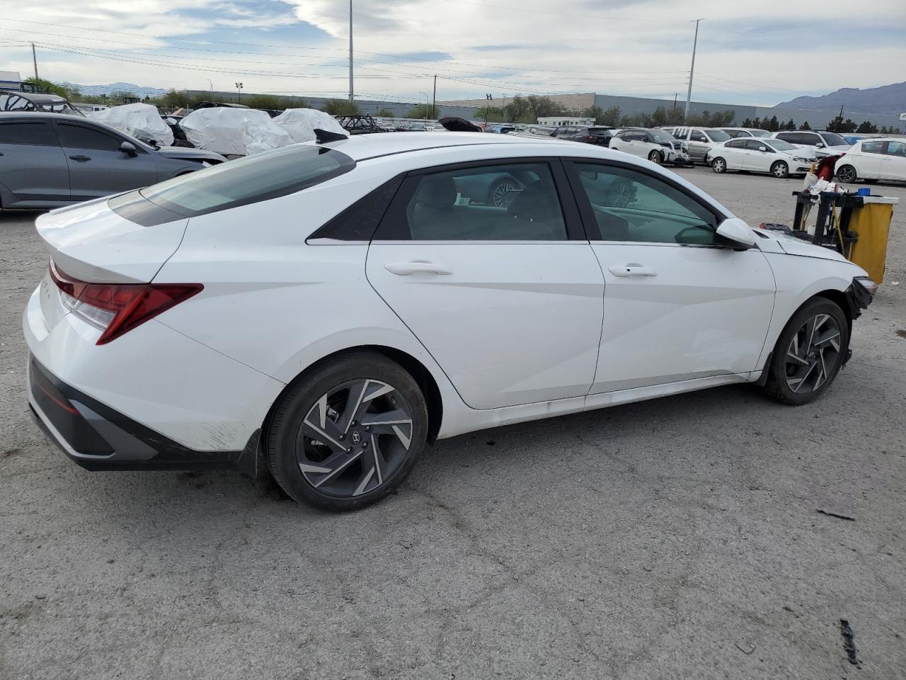 2024 HYUNDAI ELANTRA SEL VIN:KMHLS4DG3RU692553