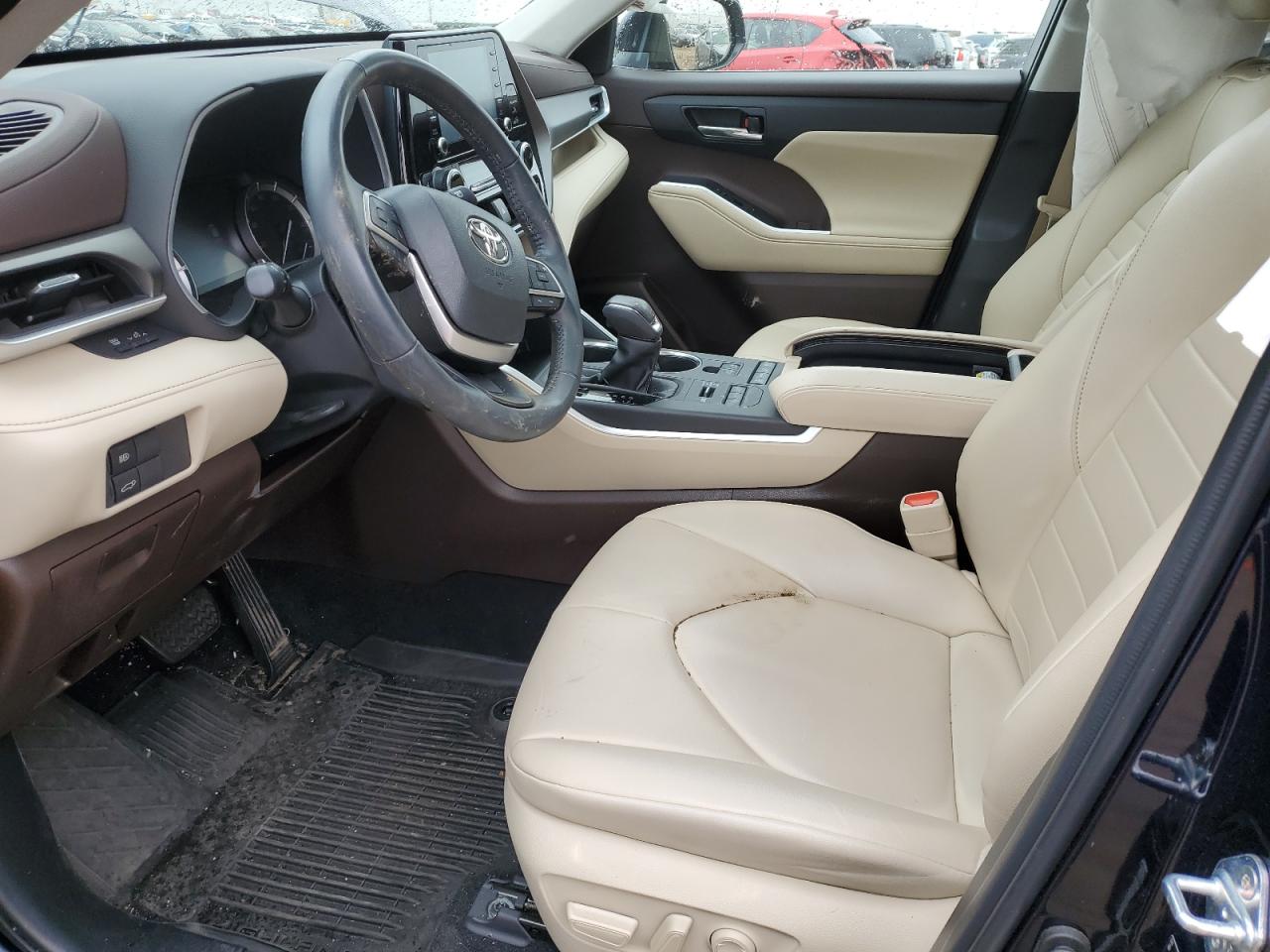 2022 TOYOTA HIGHLANDER XLE VIN:5TDHZRBH4NS596735