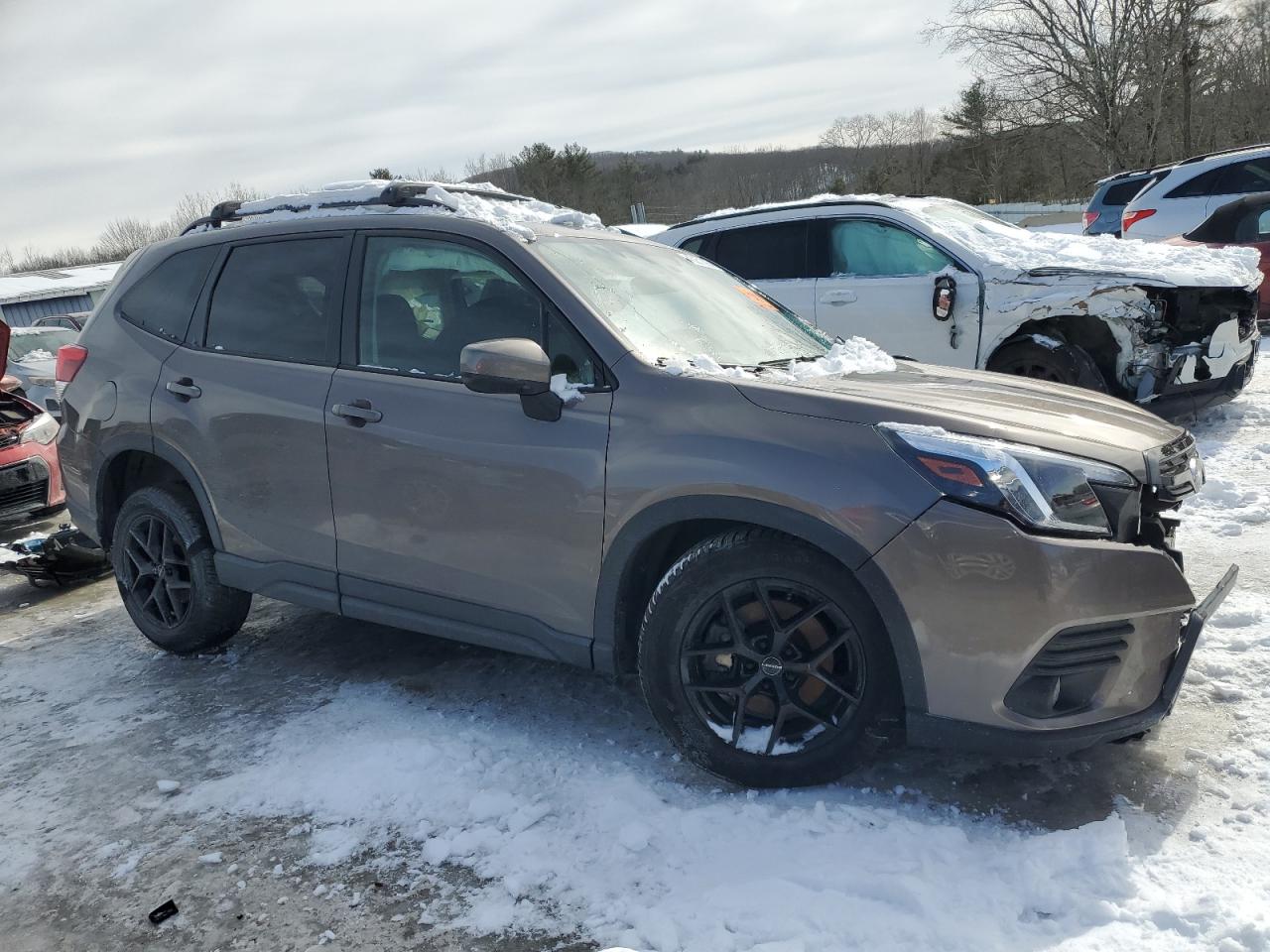 2024 SUBARU FORESTER PREMIUM VIN:JF2SKACC1RH443904