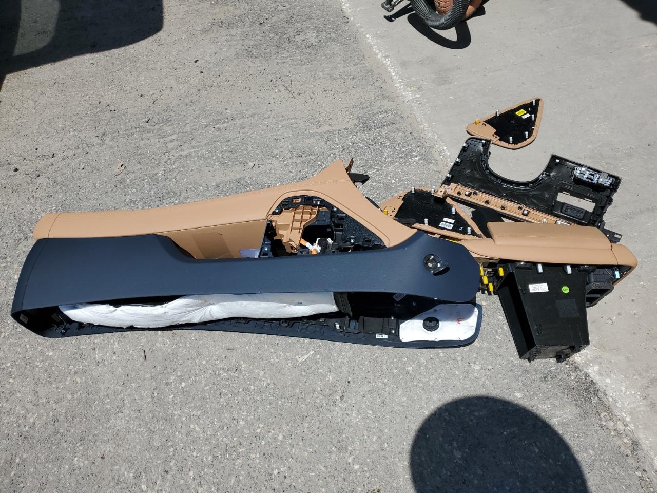 2024 GENESIS GV80 BASE VIN:KMUHCESC7RU149197