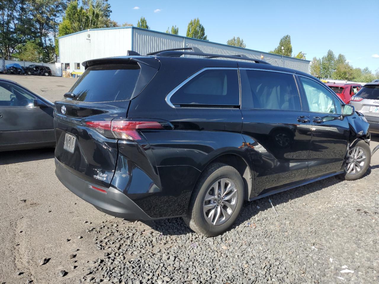 2022 TOYOTA SIENNA LE VIN:5TDKRKEC4NS113757