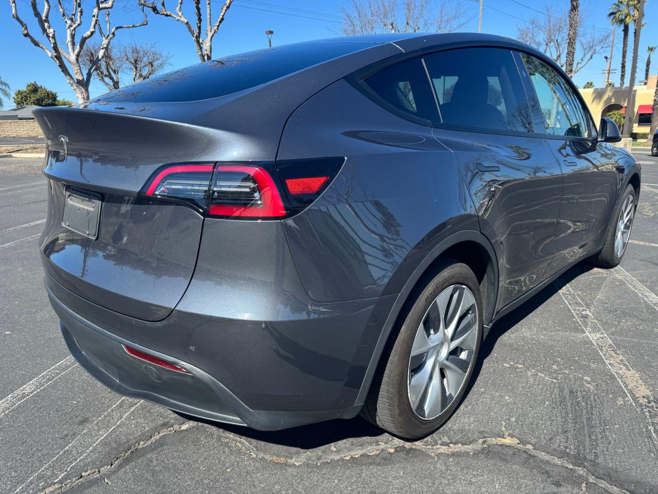 2023 TESLA MODEL Y  VIN:7SAYGDED4PF940897