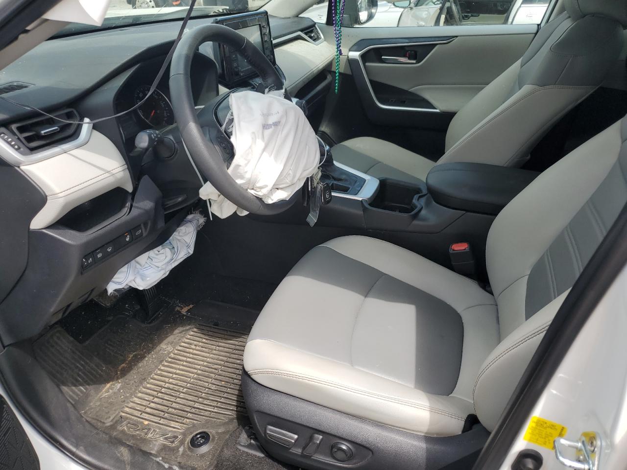 2022 TOYOTA RAV4 XLE PREMIUM VIN:2T3A1RFV2NW261979