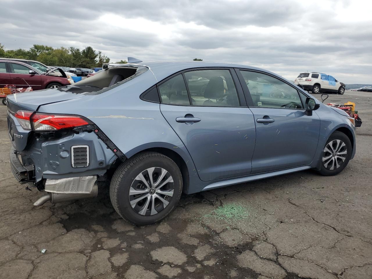 2022 TOYOTA COROLLA LE VIN:JTDEAMDE2NJ058693