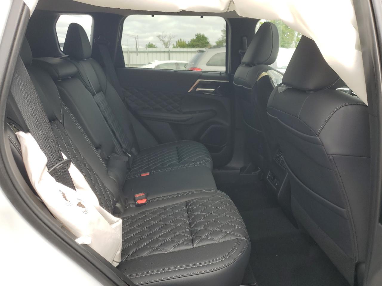 2024 MITSUBISHI OUTLANDER SEL VIN:JA4J4WA84RZ037734