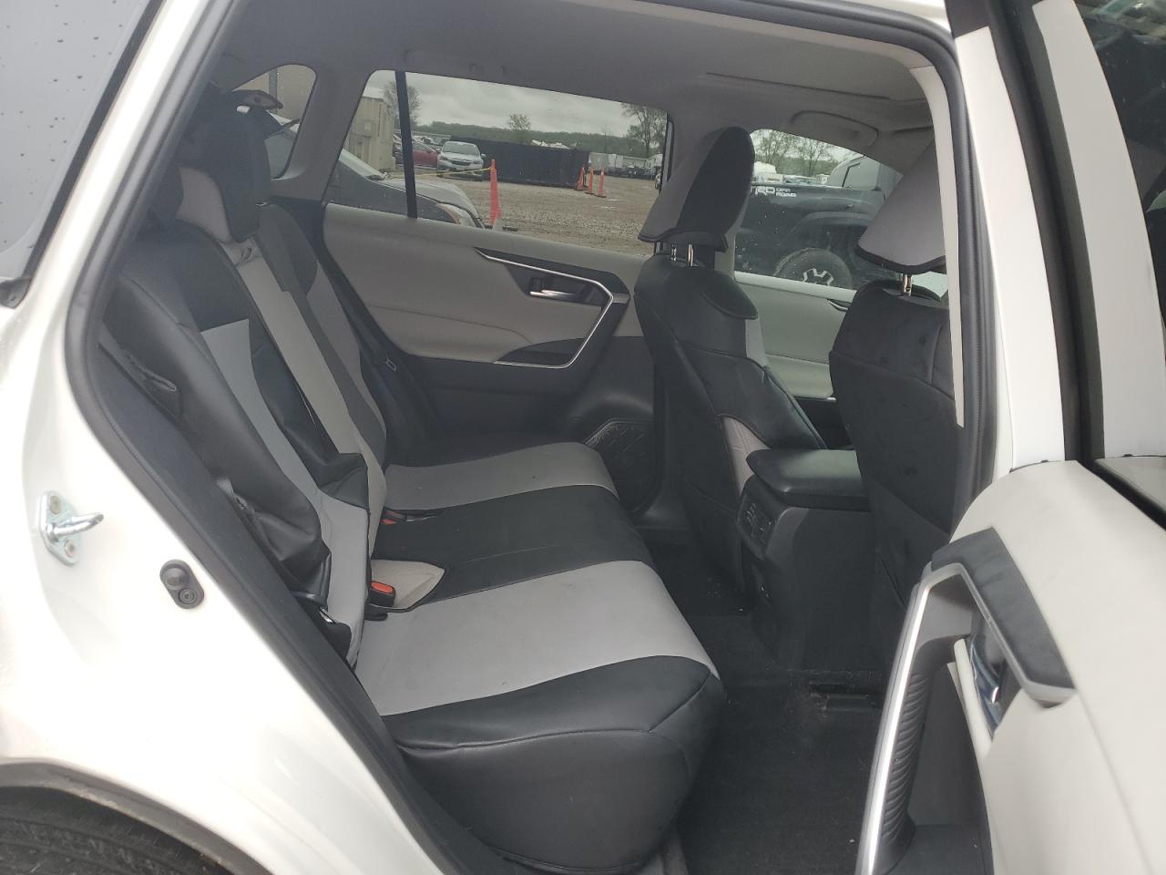 2023 TOYOTA RAV4 XLE VIN:2T3P1RFV4PC328290