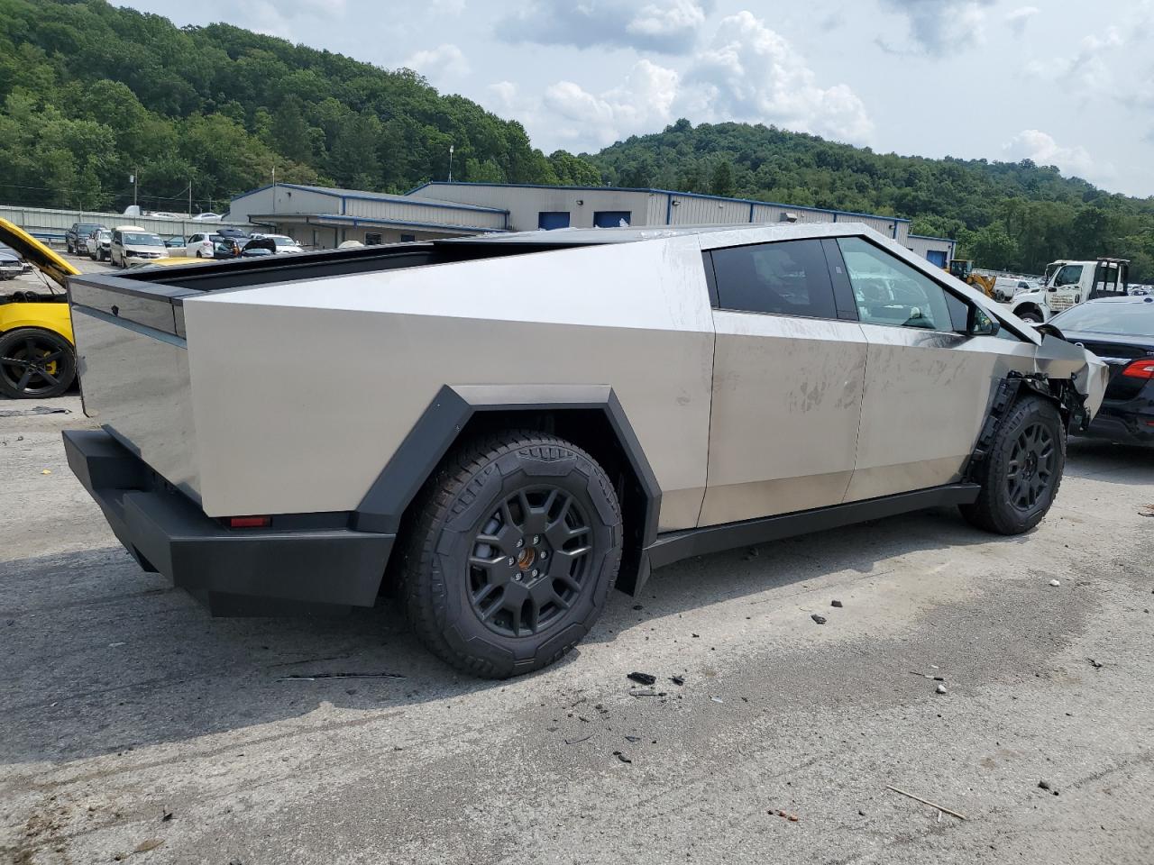 2024 TESLA CYBERTRUCK  VIN:7G2CEHED0RA004941