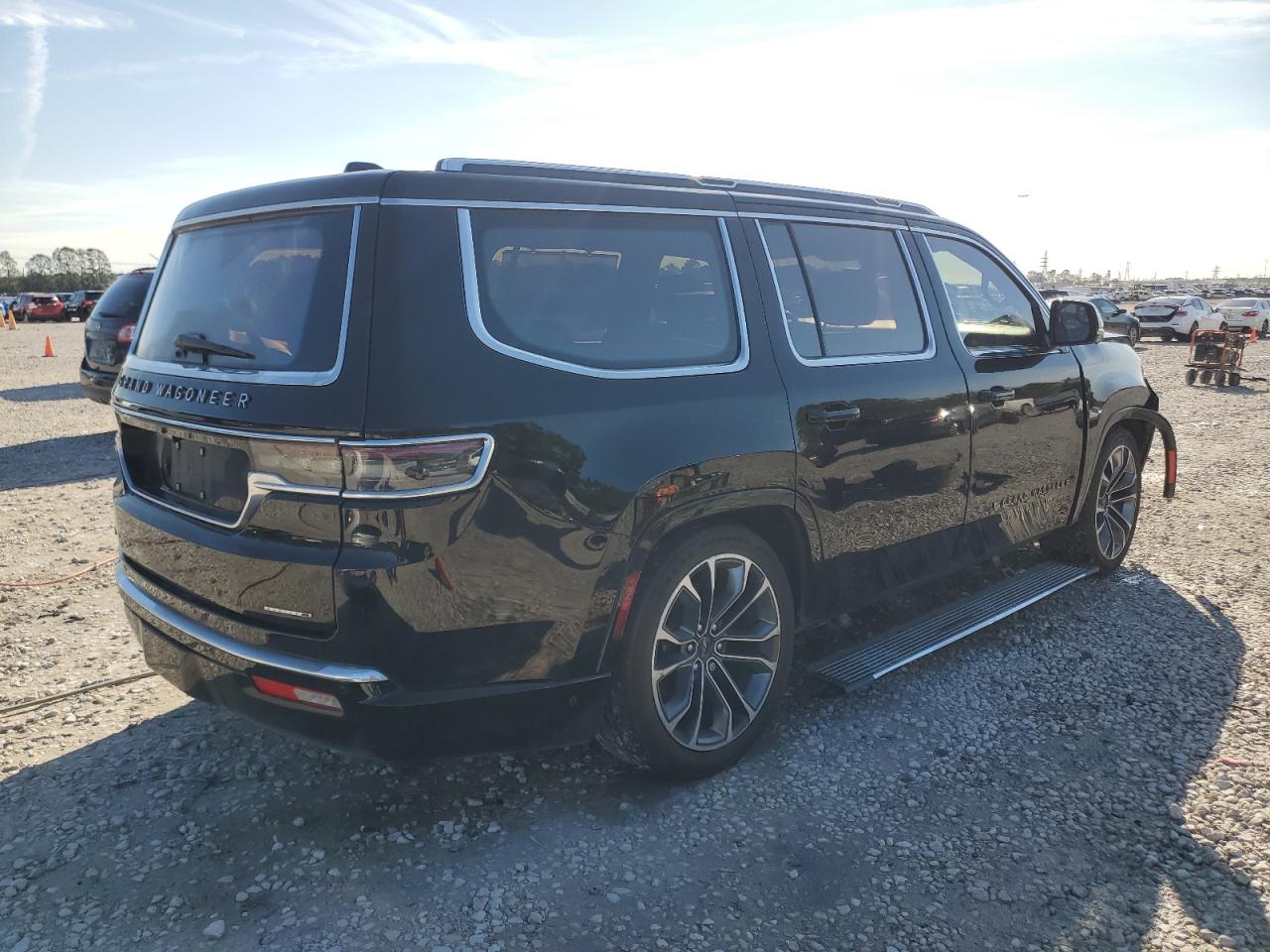 2022 JEEP GRAND WAGONEER SERIES III VIN:1C4SJVGJ8NS135451