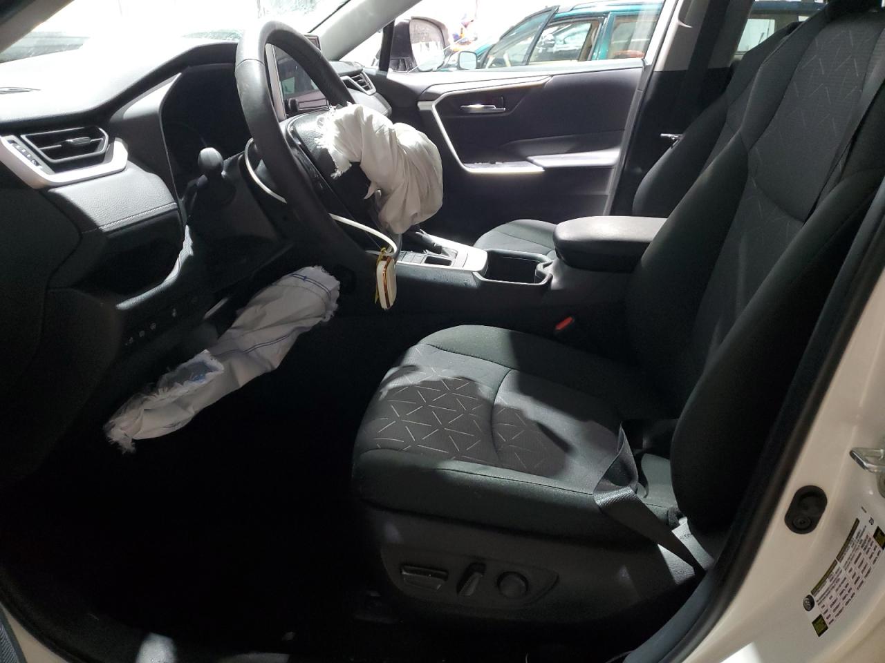 2024 TOYOTA RAV4 XLE VIN:2T3P1RFVXRC459730