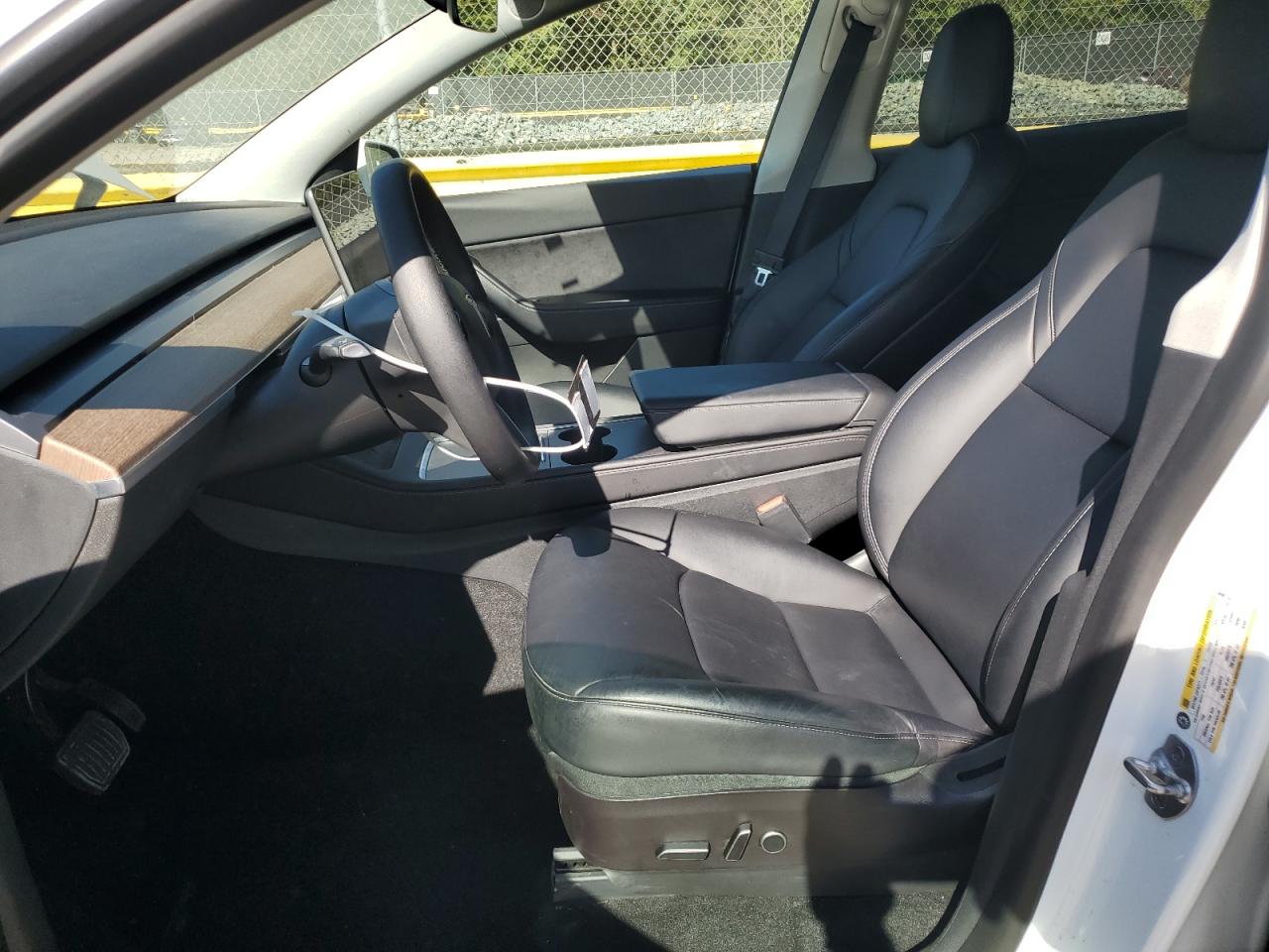 2022 TESLA MODEL Y  VIN:7SAYGAEE8NF358449
