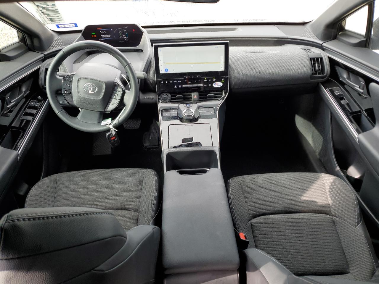 2024 TOYOTA BZ4X XLE VIN:JTMAAAAA9RA031740