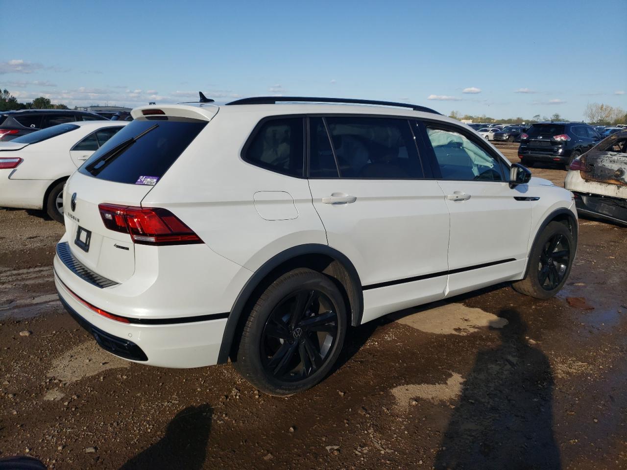 2024 VOLKSWAGEN TIGUAN SE R-LINE BLACK VIN:3VV8B7AX1RM005480