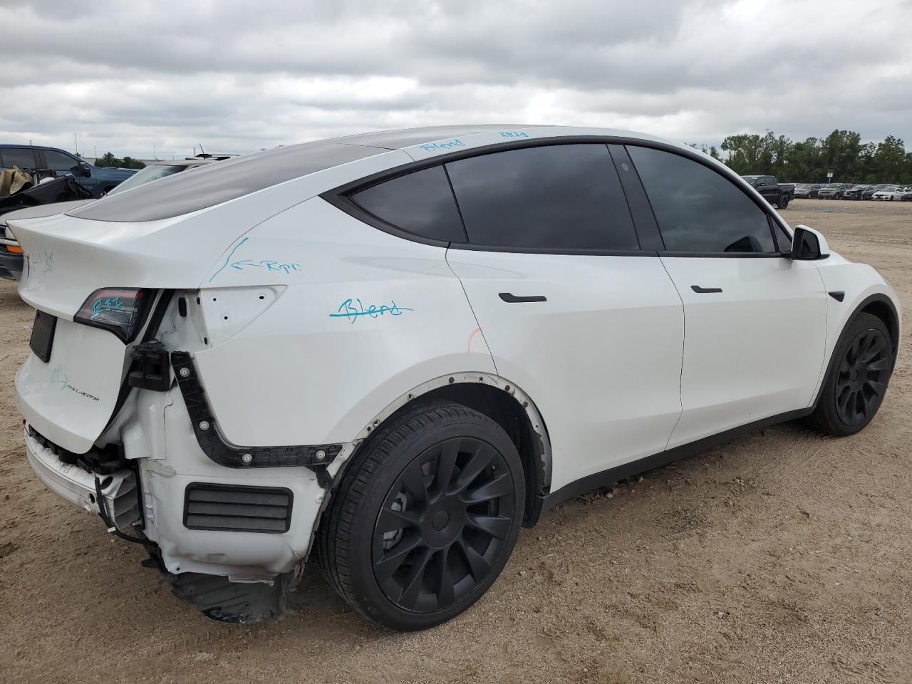 2022 TESLA MODEL Y  VIN:7SAYGDEE3NF331483