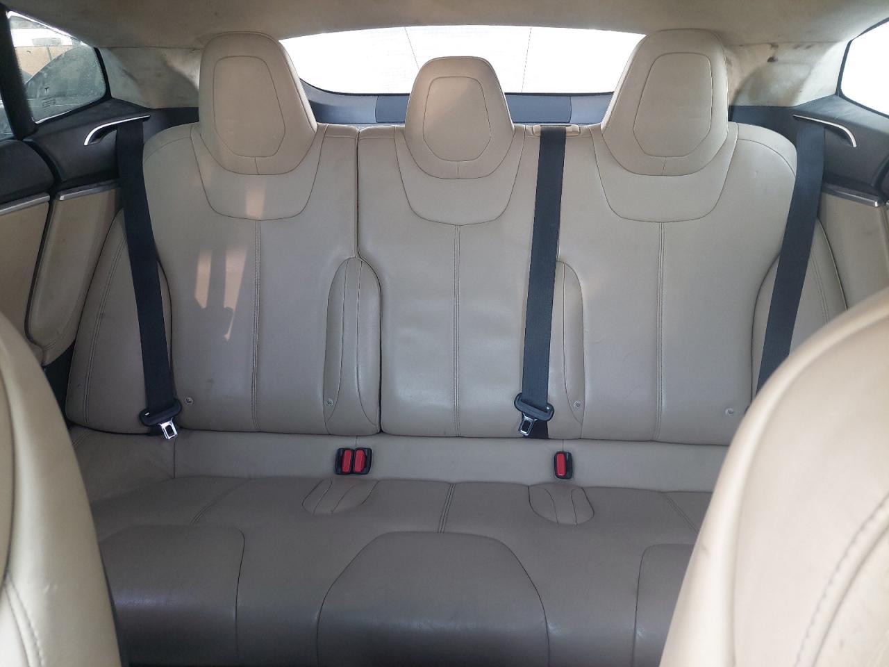 2017 TESL MODEL S VIN:5YJSA7E20HF******