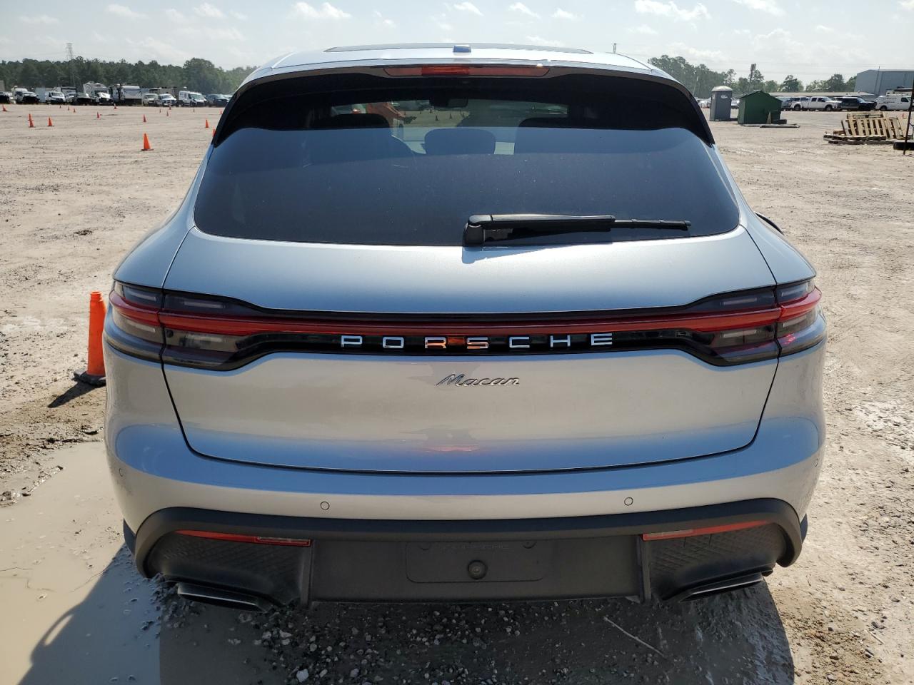 2022 PORSCHE MACAN  VIN:WP1AA2A55NLB03118