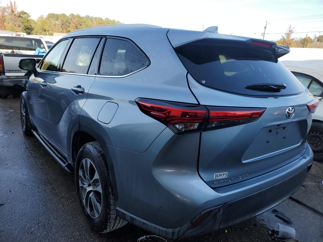 2022 TOYOTA HIGHLANDER XLE VIN:5TDGZRAH8NS094257