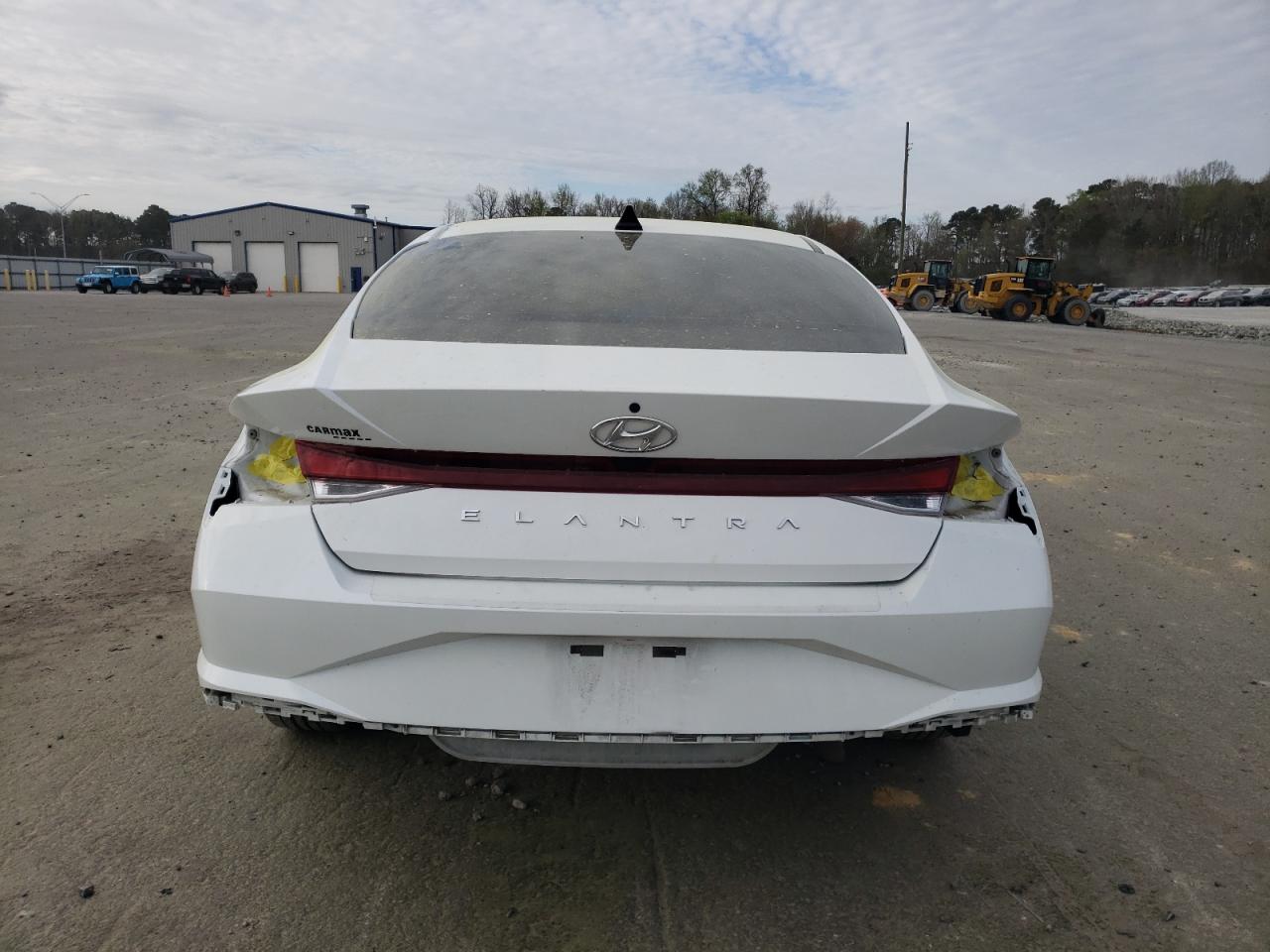 2023 HYUNDAI ELANTRA SEL VIN:5NPLM4AG8PH087857