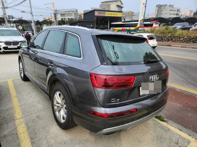2019 Audi Q7 VIN:
