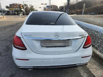 2016 Mercedes-Benz E 300 VIN: