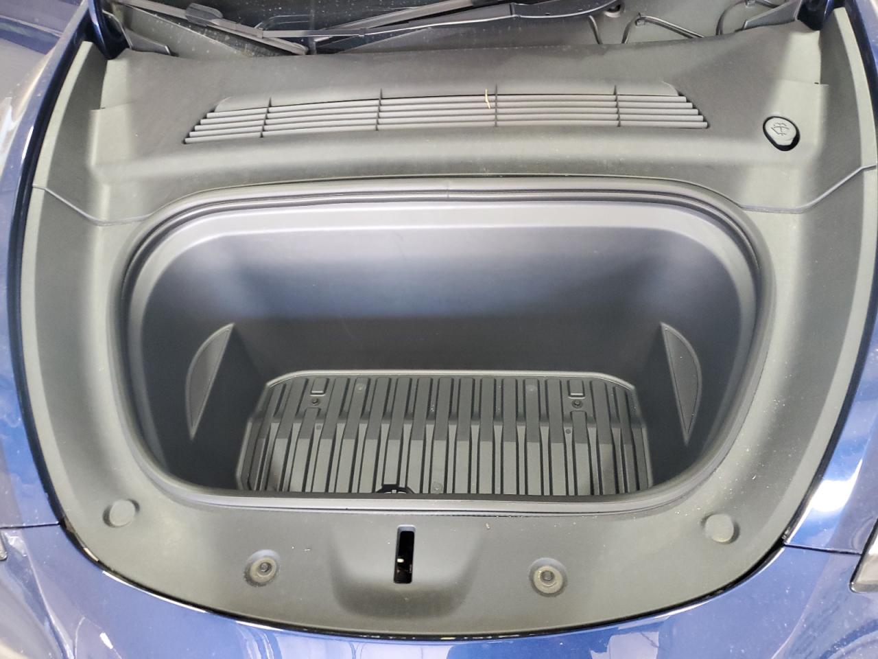 2023 TESLA MODEL Y  VIN:7SAYGDEE2PA068001
