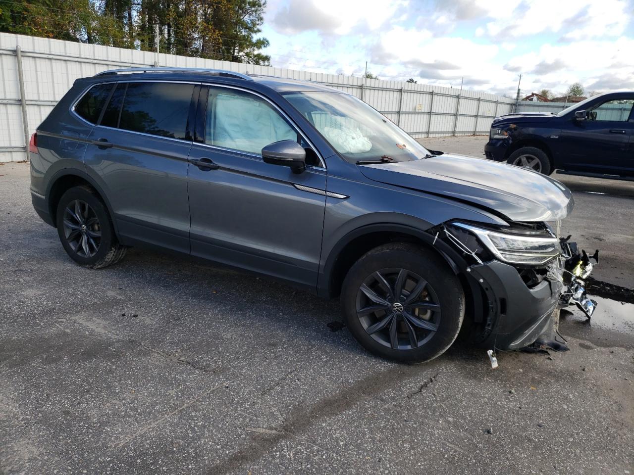 2023 VOLKSWAGEN TIGUAN SE VIN:3VV3B7AX4PM044961